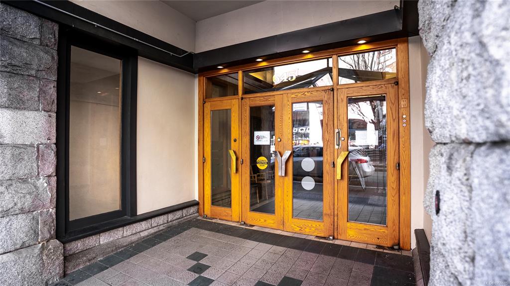 Fifth View of 645 Fort St, Victoria, BC, V8W 1Z9