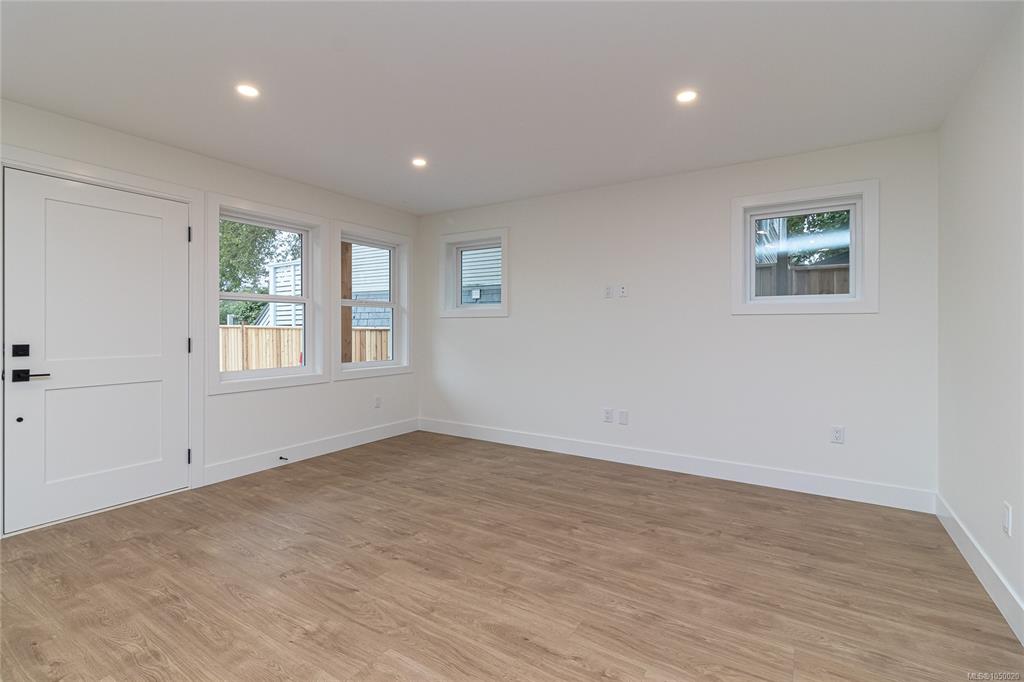 Fourth View of 2235 Shelbourne St, Victoria, BC, V8R 4L2