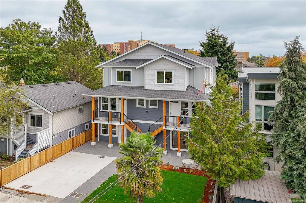 Third View of 2235 Shelbourne St, Victoria, BC, V8R 4L2