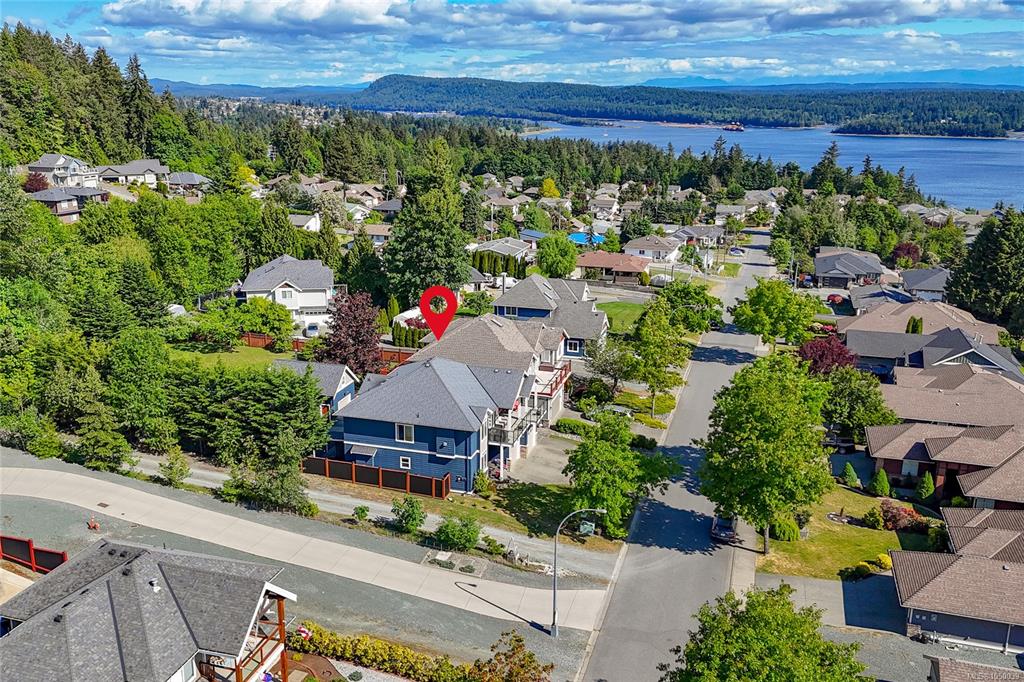 Third View of 818 Craig Rd, Ladysmith, BC, V9G 2C4
