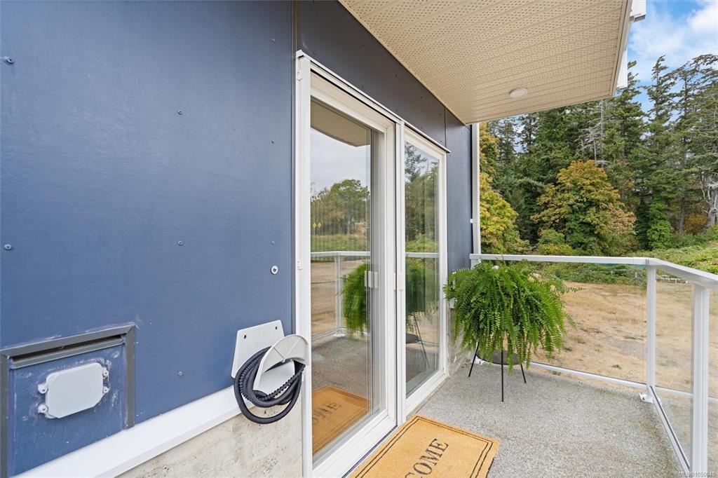Fourth View of 350 Belmont Rd, Belmont Park, Colwood, BC, V9C 1B1