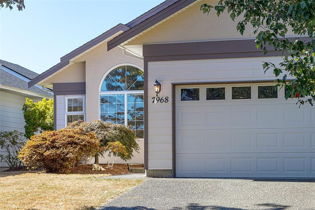 Fifth View of 7968 Polo Park Cres, Central Saanich, BC, V8M 2J4