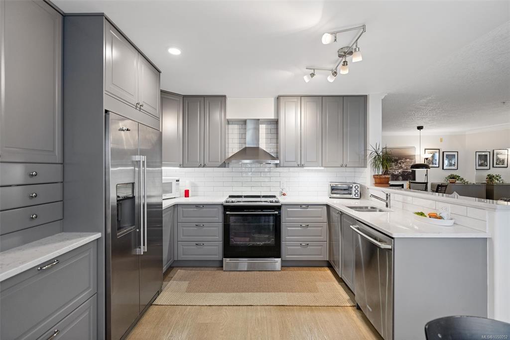 Third View of 405 Quebec St, Polo Pacific, Victoria, BC, V8V 4Z2
