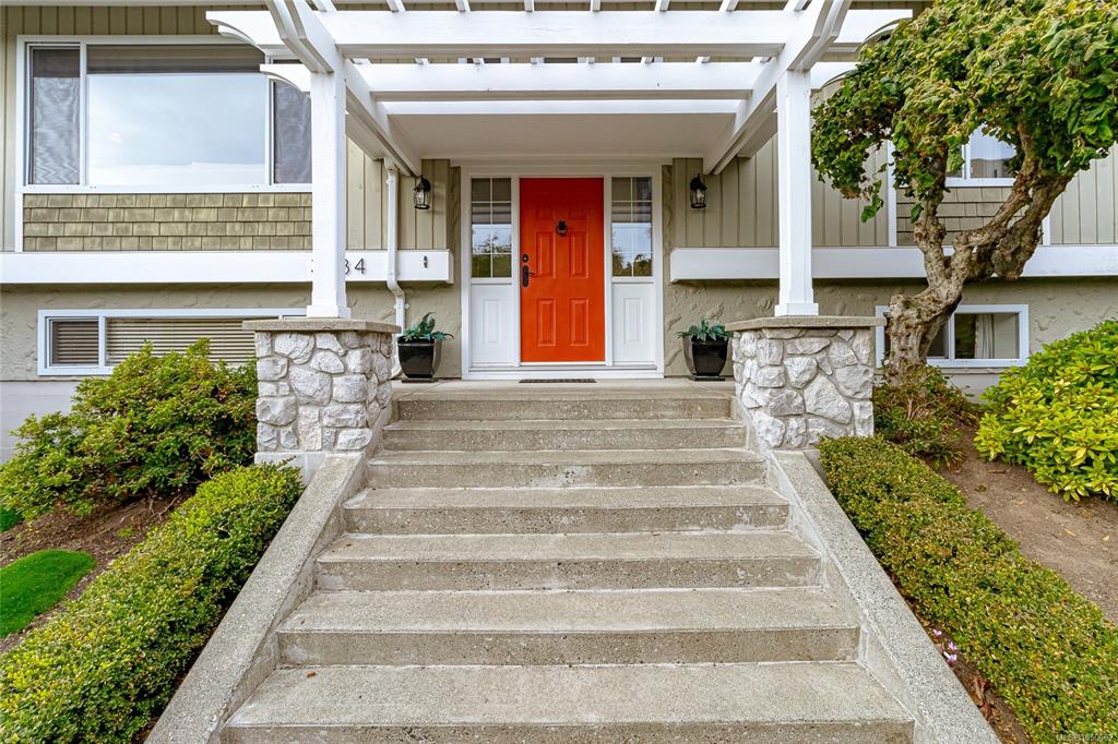Third View of 3884 Finnerty Rd, Saanich, BC, V8N 4A2