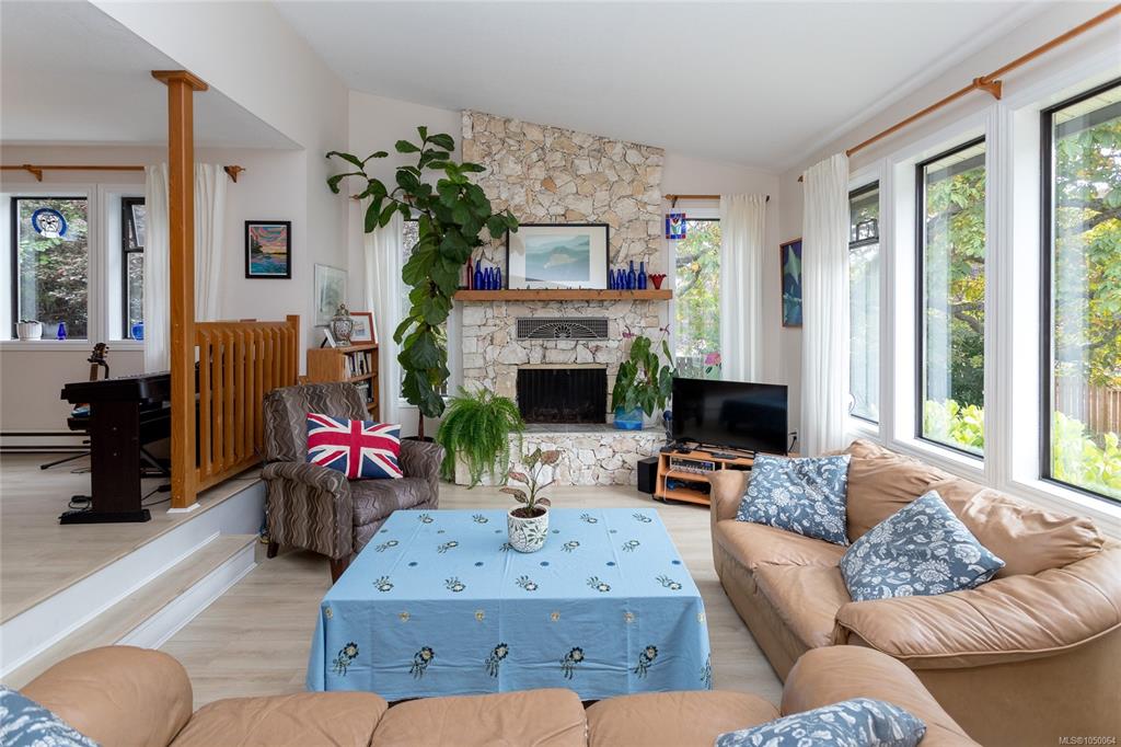 Fourth View of 3876 Finnerty Rd, Saanich, BC, V8N 4A2