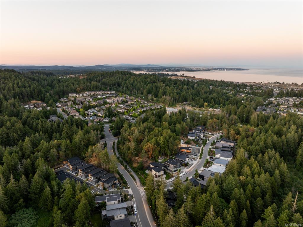 3921 Olympian Way, 1050066, BC,