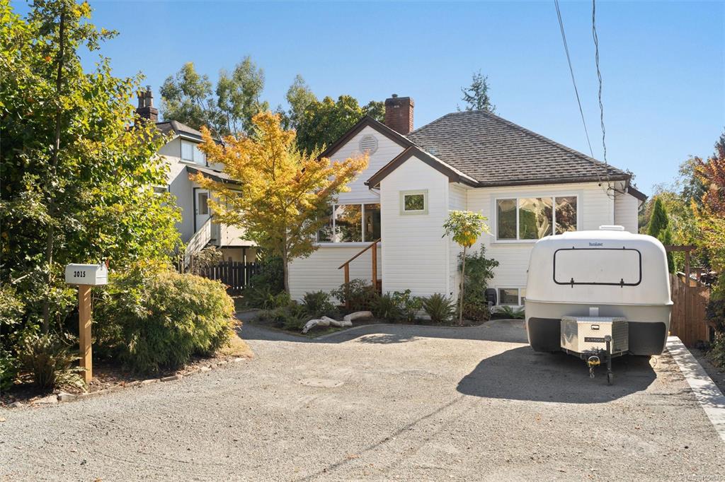 Third View of 3015 Earl Grey St, Saanich, BC, V9B 1L1