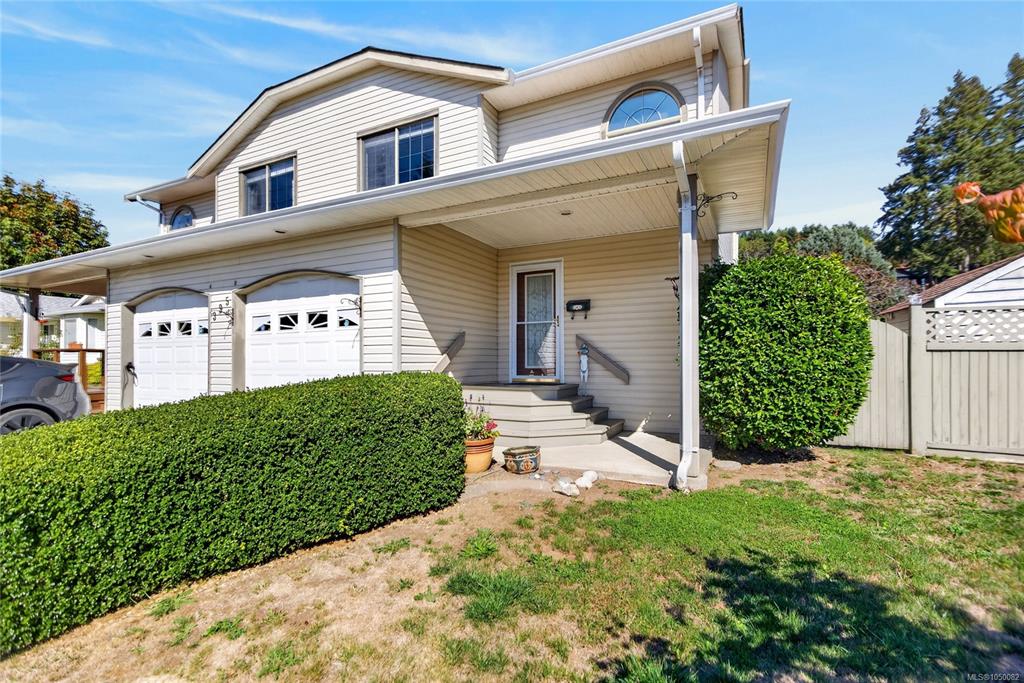 Second View of 395 Nim Nim Ave, Courtenay, BC, V9N 5P9