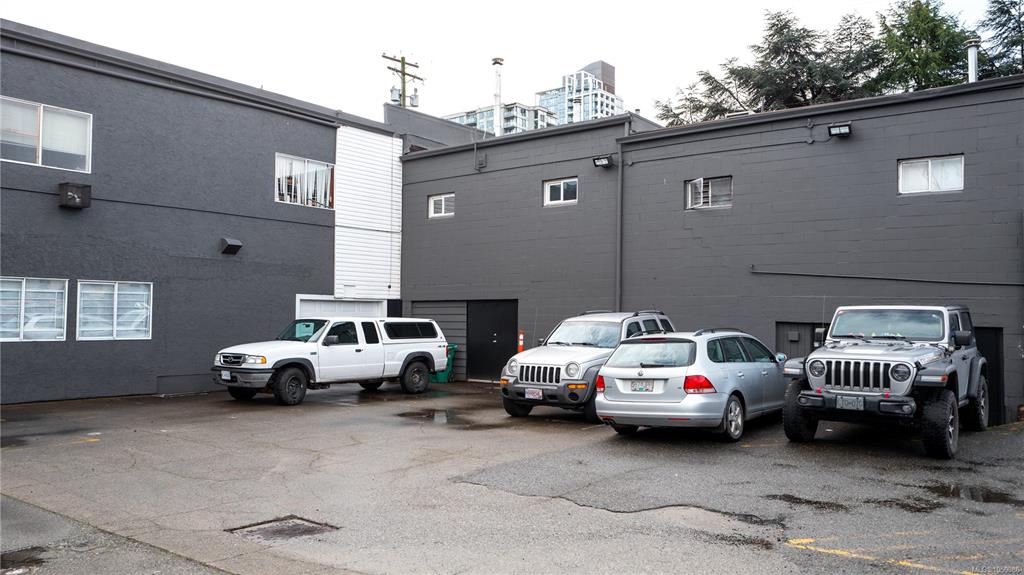 Fourth View of 2000 Douglas St, Victoria, BC, V8T 4L1