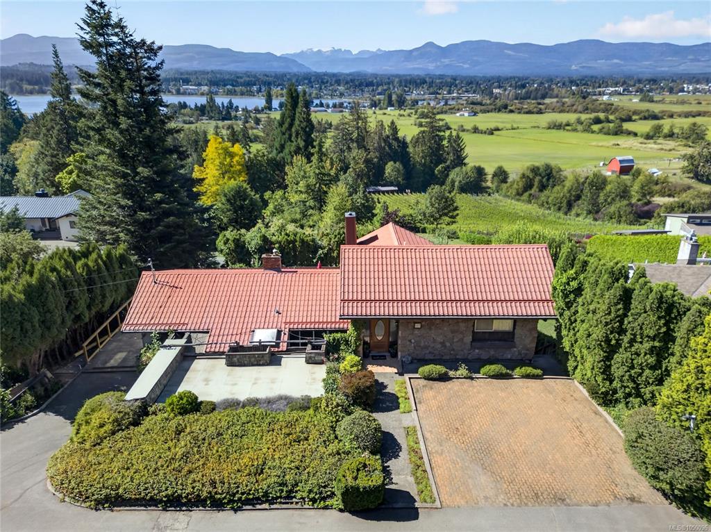 2911 Back Rd, 1050096, BC,