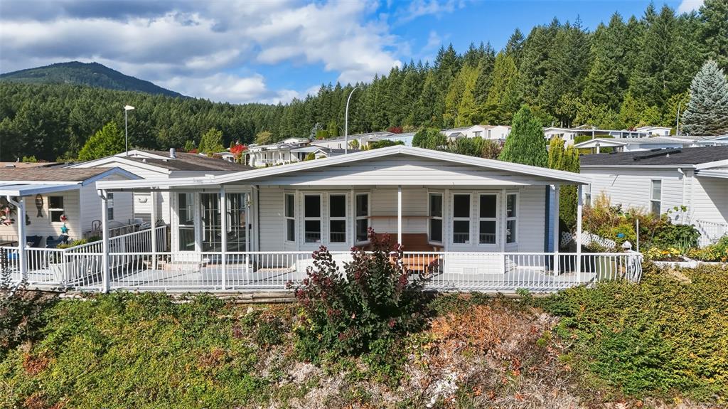 1018 Collier Cres, 1050103, BC,