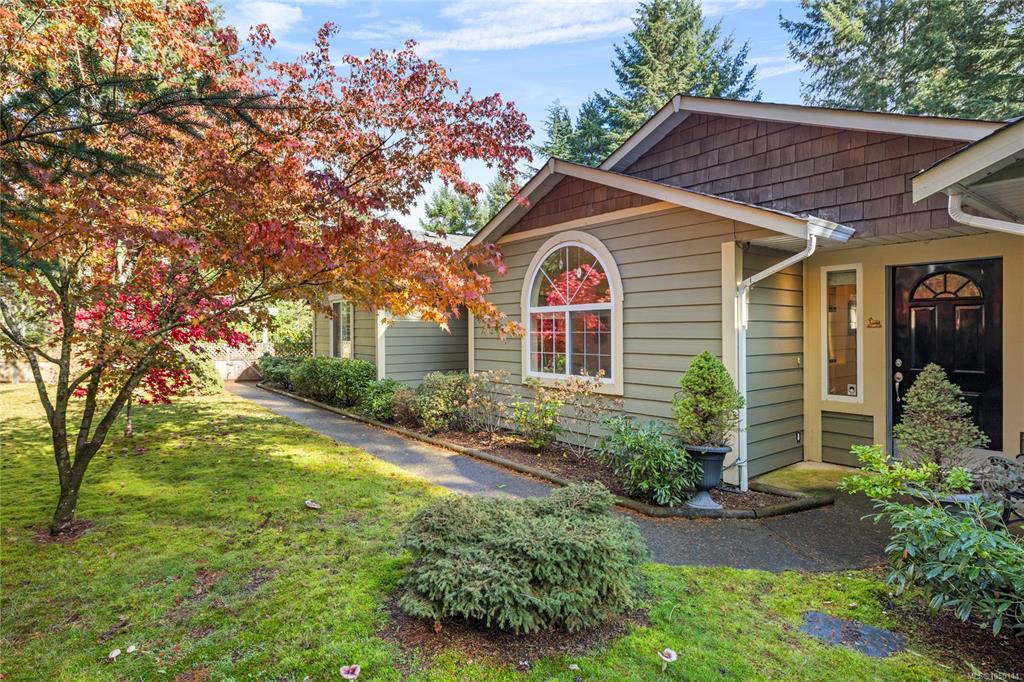 1357 Meadowood Way, 1050114, BC,