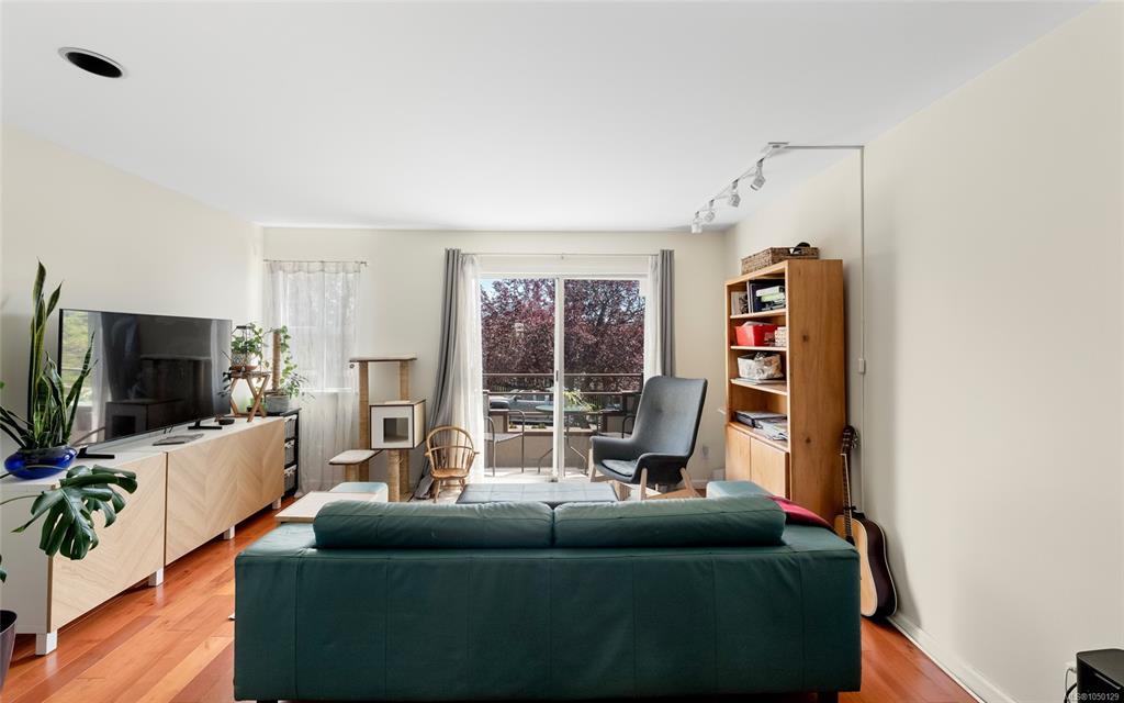 Fifth View of 3154 Washington Ave, Victoria, BC, V9A 1P6