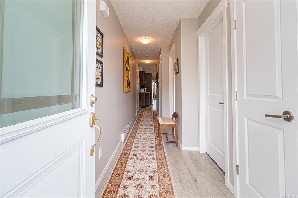 Fourth View of 7586 Tetayut Rd, Central Saanich, BC, V8M 0B4