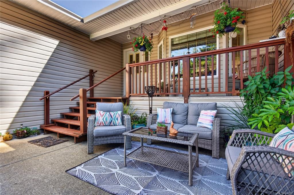 Fourth View of 429 Howes Rd, Sayward, BC, V0P 1R0