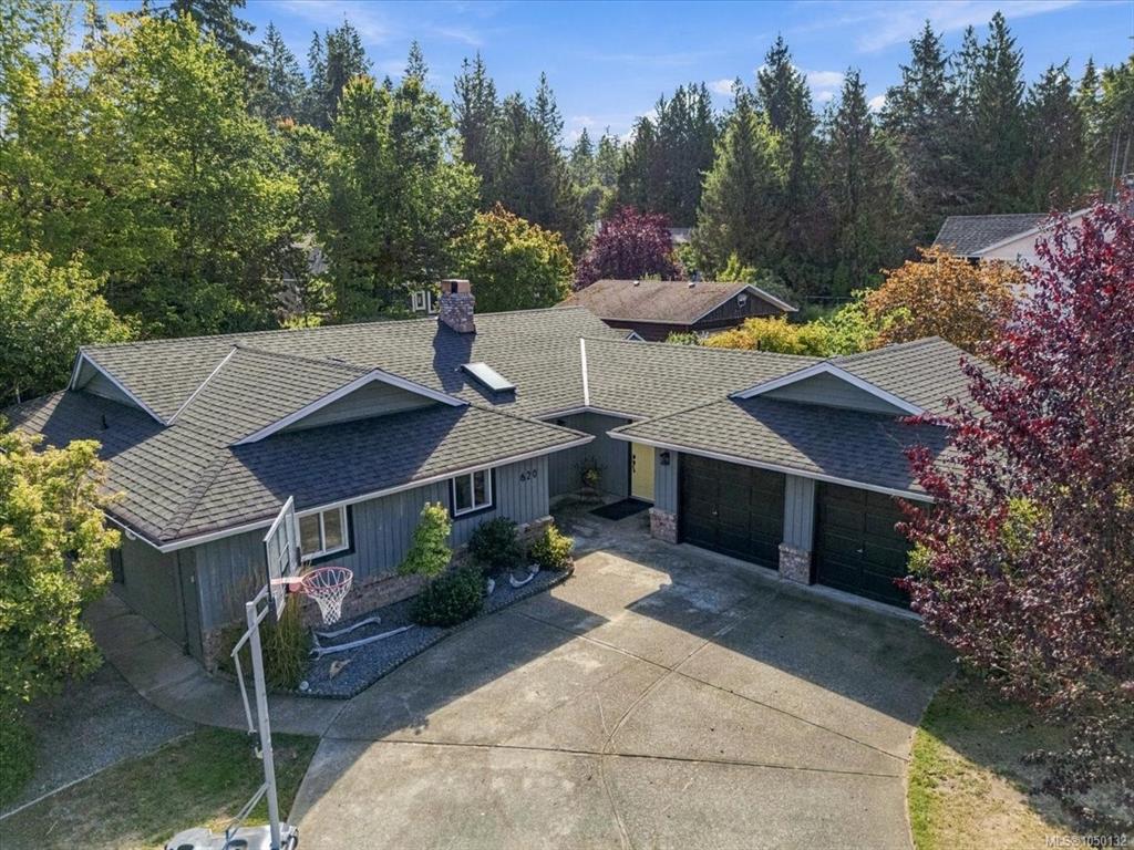 Third View of 620 Spruce St, Qualicum Beach, BC, V9K 1J1