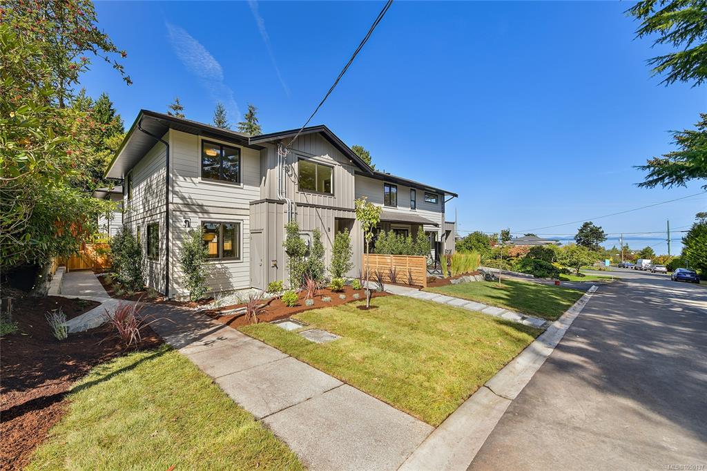 Fourth View of 4430 Shore Way, Saanich, BC, V8N 3T9