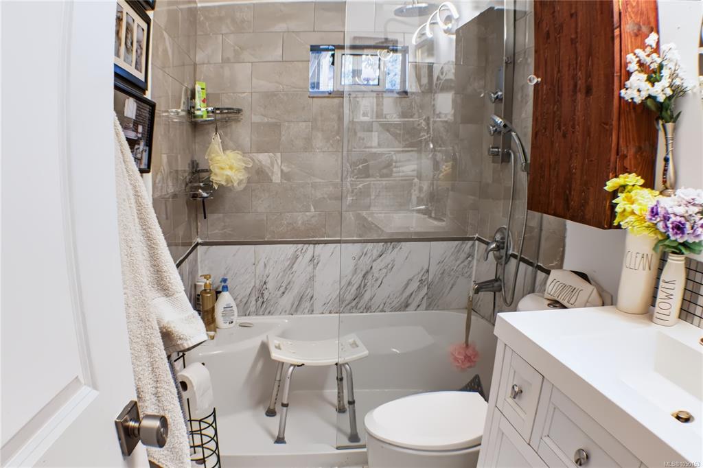 Fourth View of 1120 Donna Ave, Langford, BC, V9B 2Z3