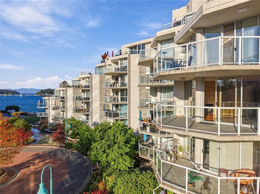 158 Promenade Dr, 1050161, BC,