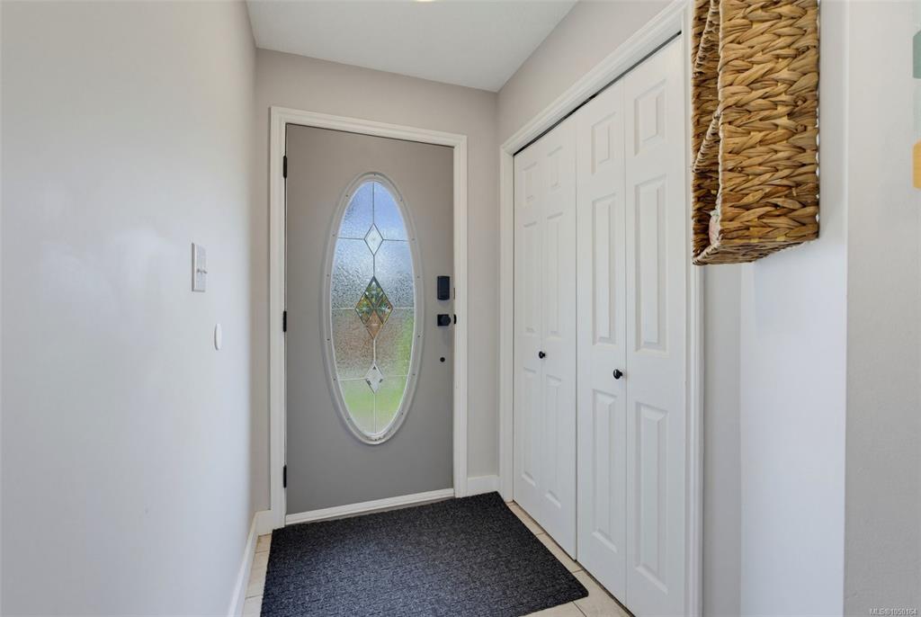 Third View of 2563 Millstream Rd, Langford, BC, V9B 6N2