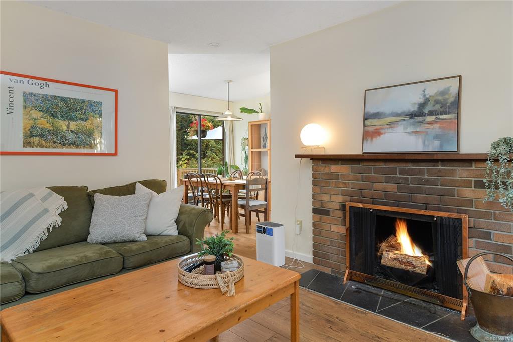 Fourth View of 4039 Daffodil Pl, Saanich, BC, V8Z 6G1
