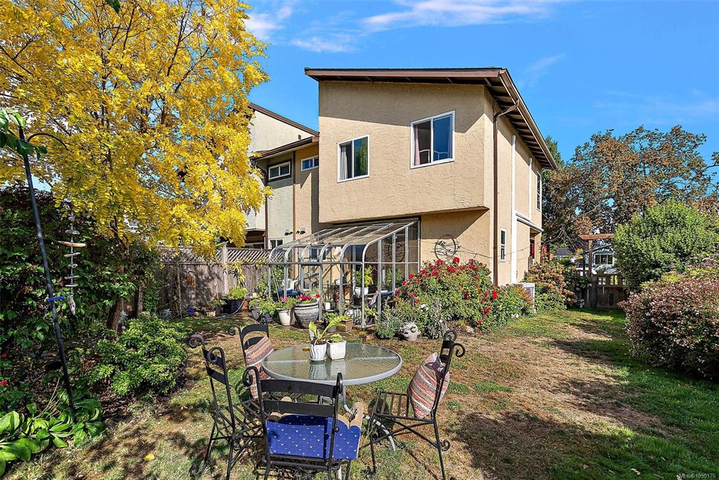 Fifth View of 2253 Malaview Ave, Sidney, BC, V8L 2E6