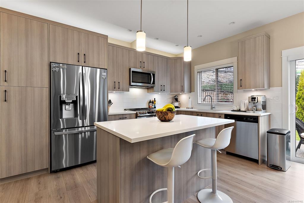 Third View of 8 West Park Pl, West Park at Thetis Lake, View Royal, BC, V9B 3R9