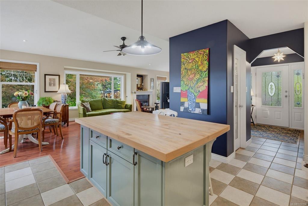 Fifth View of 8102 Spinnaker Pl, Crofton, BC, V0R 1R0