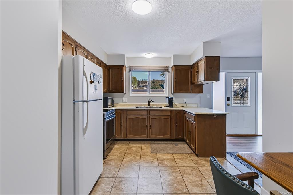 Fifth View of 2643 9th Ave, Port Alberni, BC, V9Y 2M8
