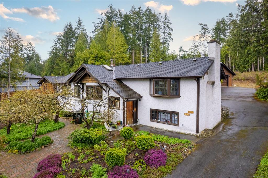 Third View of 218 Sunningdale Rd E, Qualicum Beach, BC, V9K 1L3