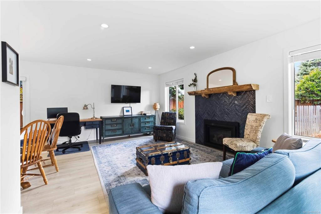 Fourth View of 2319 Sooke Rd, Colwood, BC, V9B 1X6