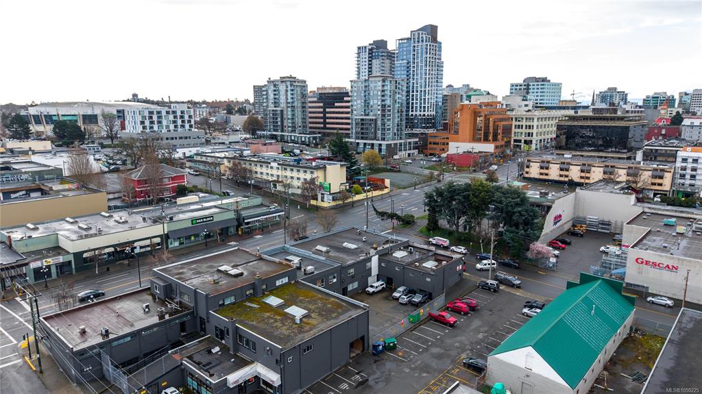 Fourth View of 2000 Douglas St, Victoria, BC, V8T 4L1