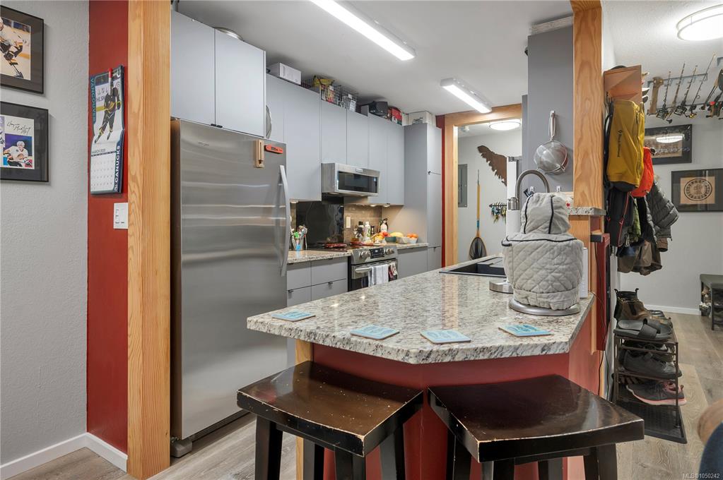Fifth View of 611 Macmillan Dr, SAYWARD TOWERS, Sayward, BC, V0P 1R0