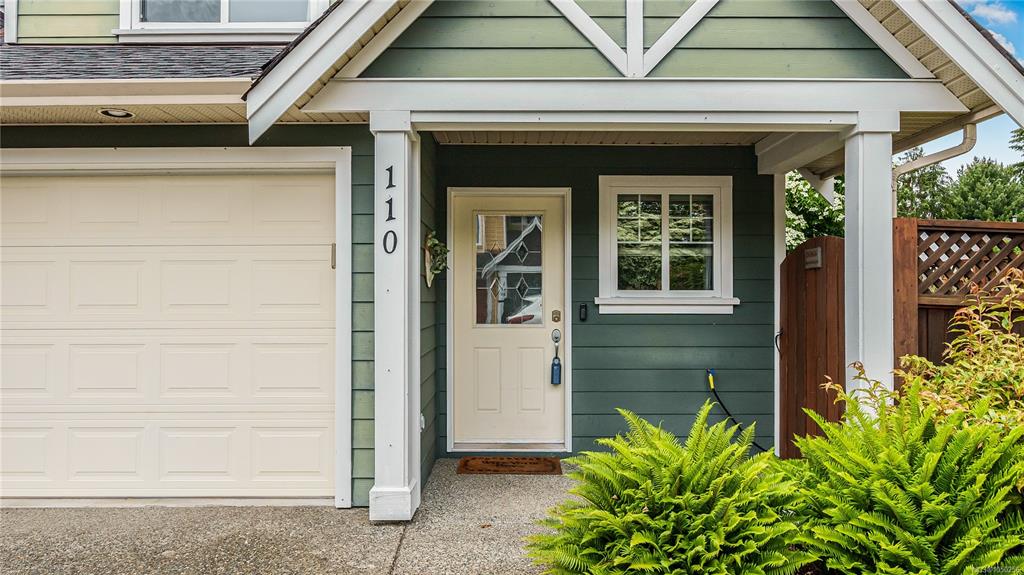 Third View of 724 Larkhall Rd, Langford, BC, V9B 6W8
