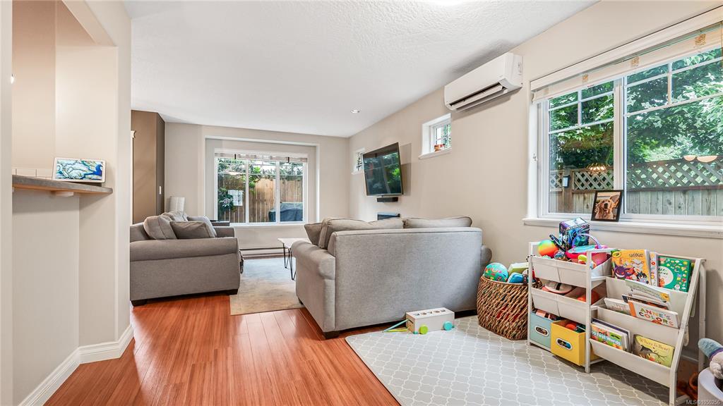 Fifth View of 724 Larkhall Rd, Langford, BC, V9B 6W8