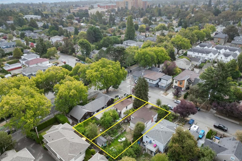 Fifth View of 1636 1662 Kings Rd, Victoria, BC, V8R 2N8
