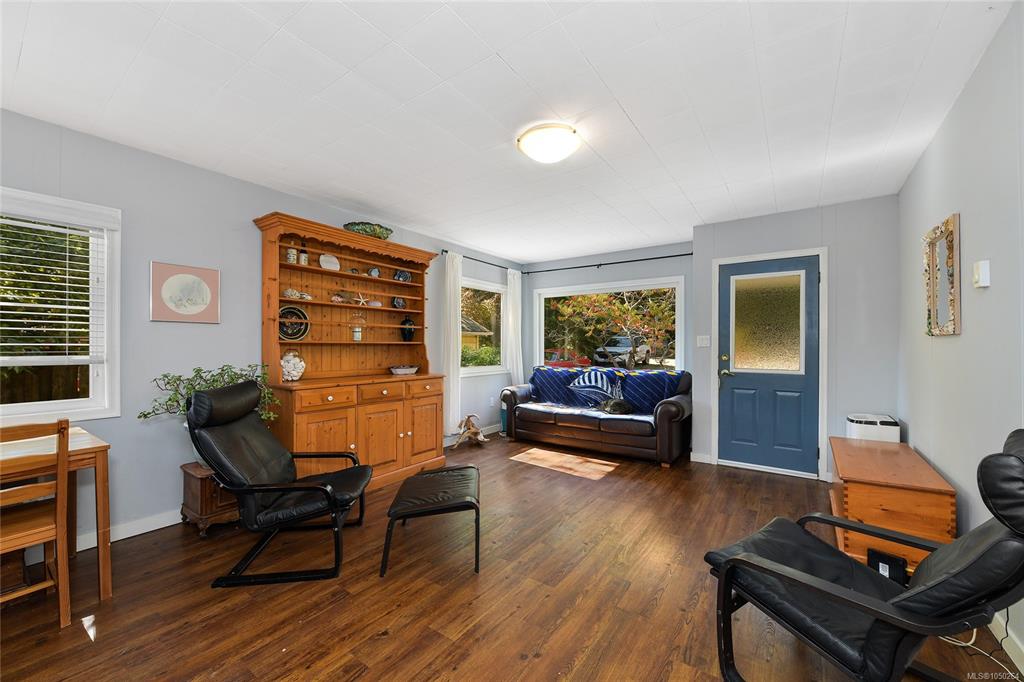 Fourth View of 5229 Jersey Rd, Saanich, BC, V8Y 2H2