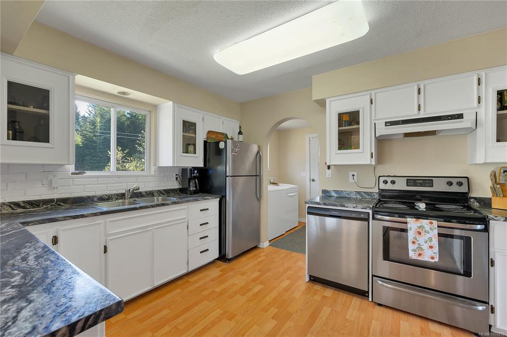 Fourth View of 556 Coal Harbour Rd, Port Hardy, BC, V0N 1K0