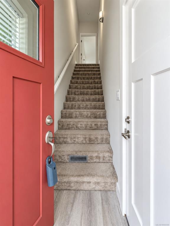 Third View of 1027 College St, College Place, Duncan, BC, V9L 2E8