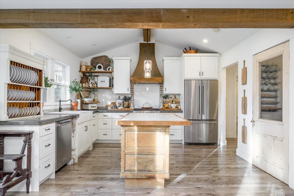 Fourth View of 7128 Benwaldun Rd, Lantzville, BC, V0R 2H0