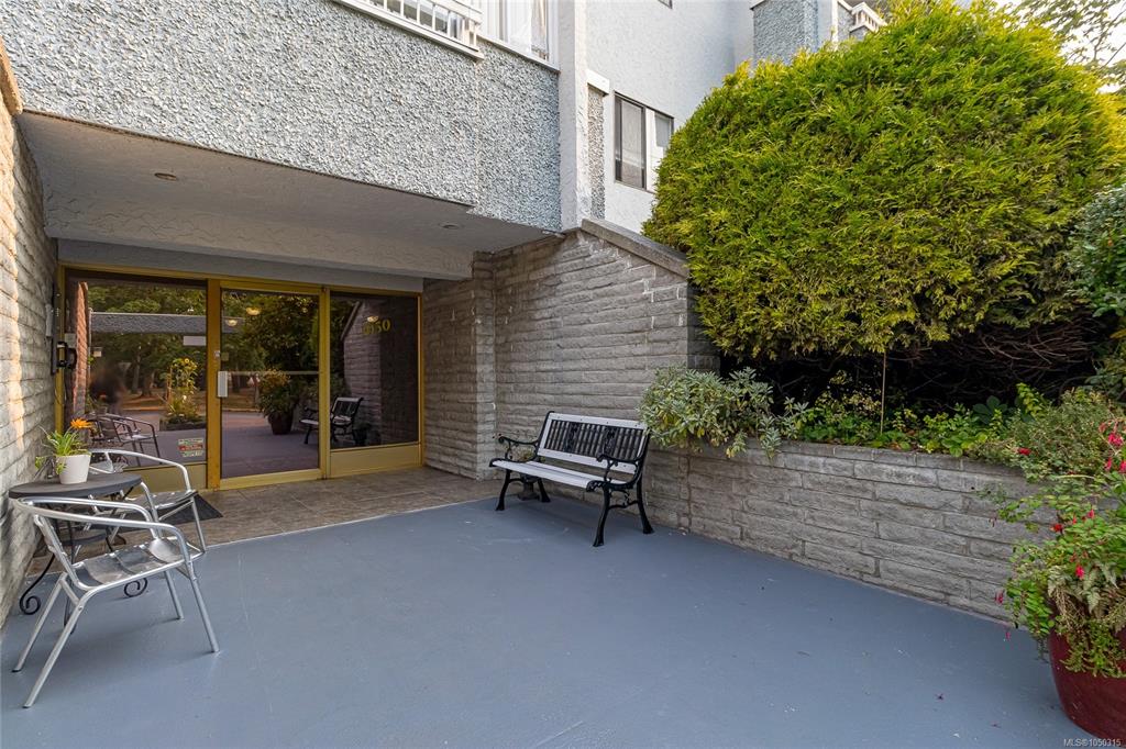 Fifth View of 1050 Park Blvd, Victoria, BC, V8V 2T4