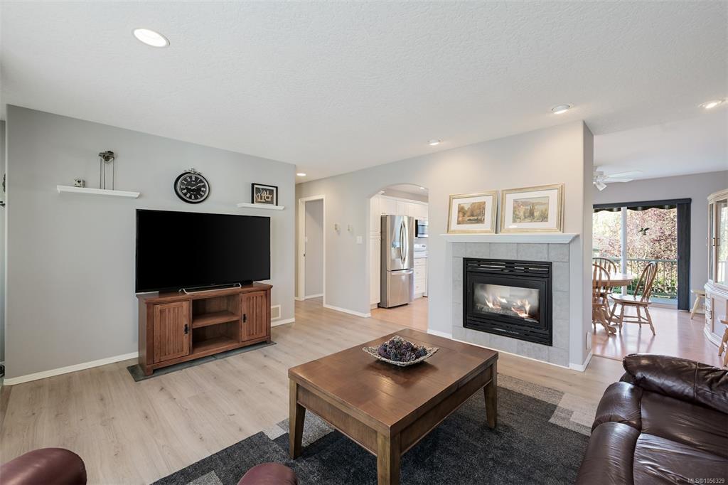 Fourth View of 920 Brulette Pl, Mill Bay, BC, V8H 1J1