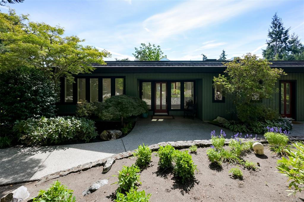 Fourth View of 1682 Charlton Rd, Saanich, BC, V9E 2C9