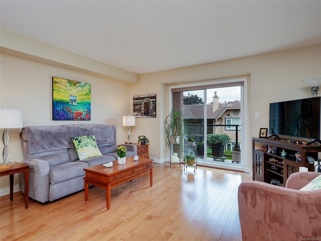 Third View of 7070 West Saanich Rd, Central Saanich, BC, V8M 1P5
