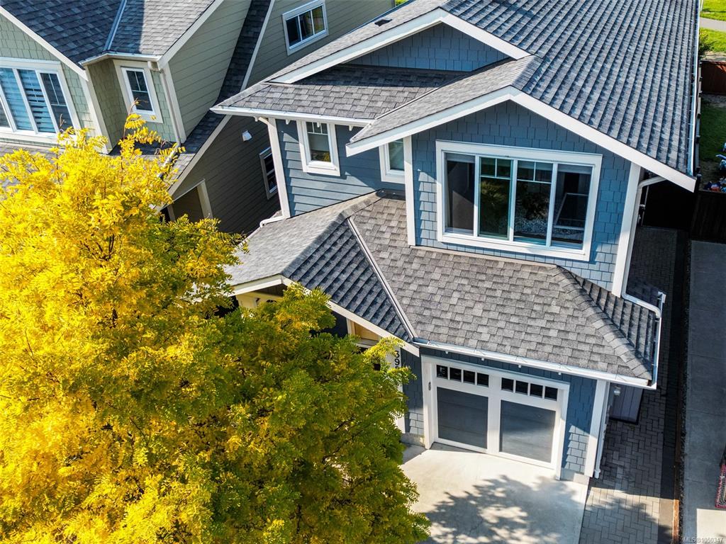 Fourth View of 398 Bonaparte St, Colwood, BC, V9C 0M1