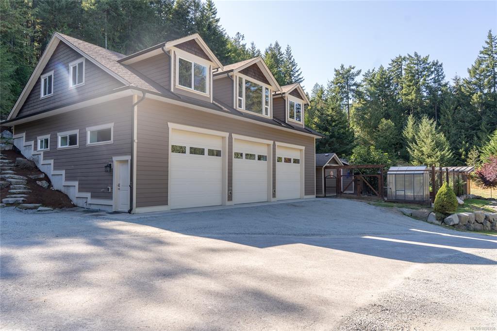 Third View of 3079 Jameson Rd, Nanaimo, BC, V9R 6W8