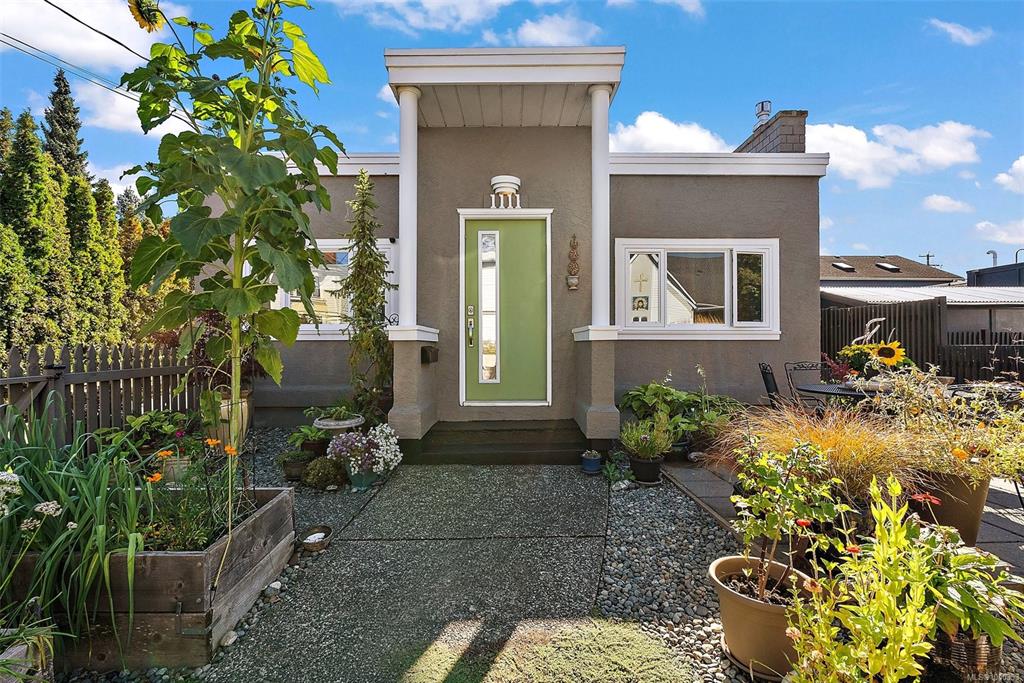 1111 Caledonia Ave, 1050353, BC,