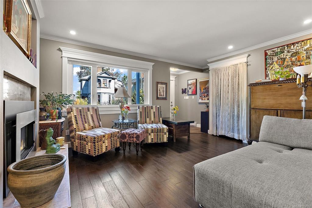 Fifth View of 1111 Caledonia Ave, Victoria, BC, V8T 1E9