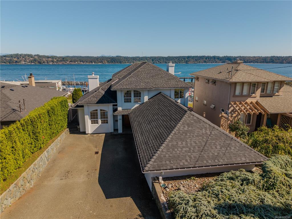 Second View of 725 Thulin St, Campbell River, BC, V9W 2L4