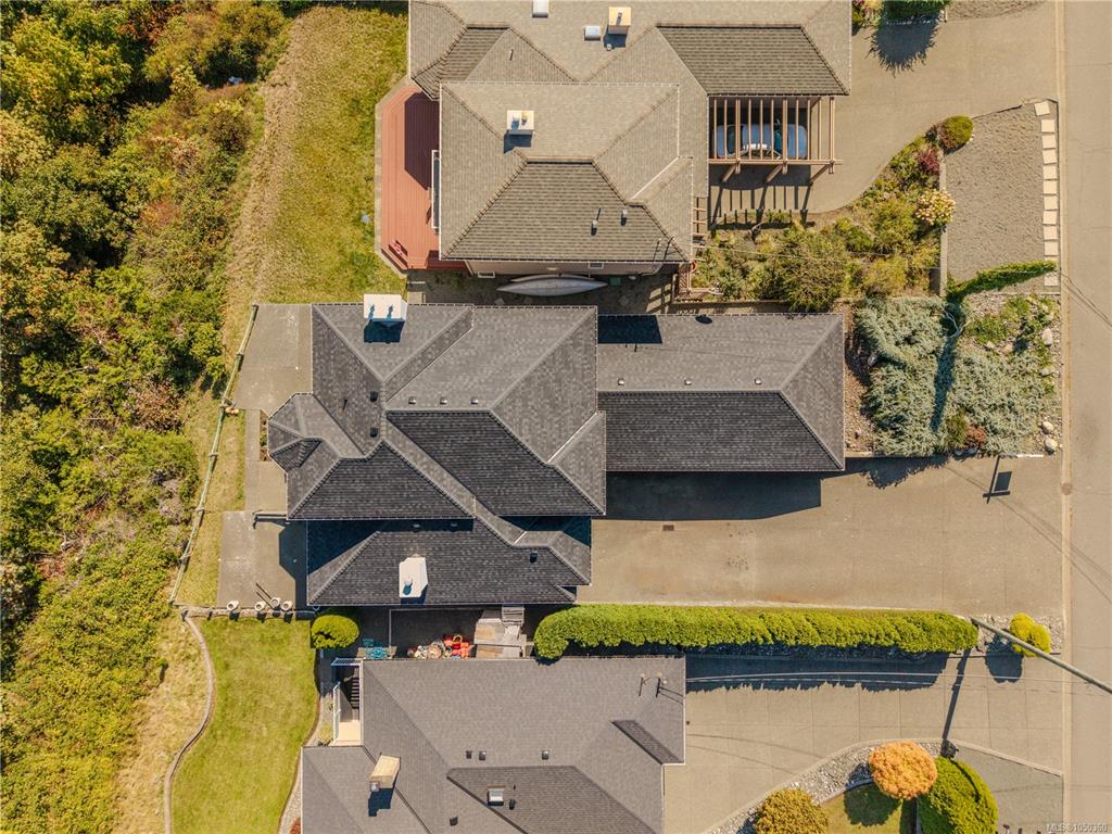 Third View of 725 Thulin St, Campbell River, BC, V9W 2L4